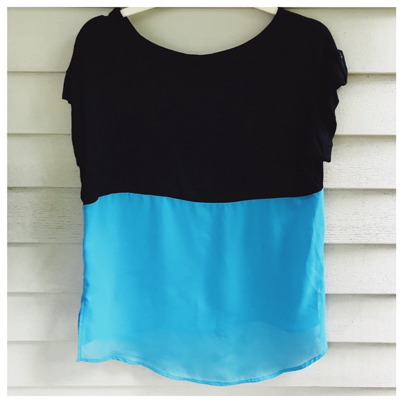 Color Block Pocket Blouse Size Small - Picture 3 of 3